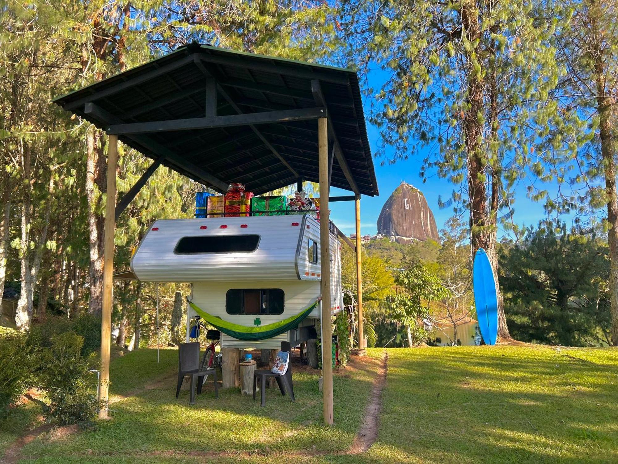 El Trebol Guest House Guatapé Eksteriør bilde