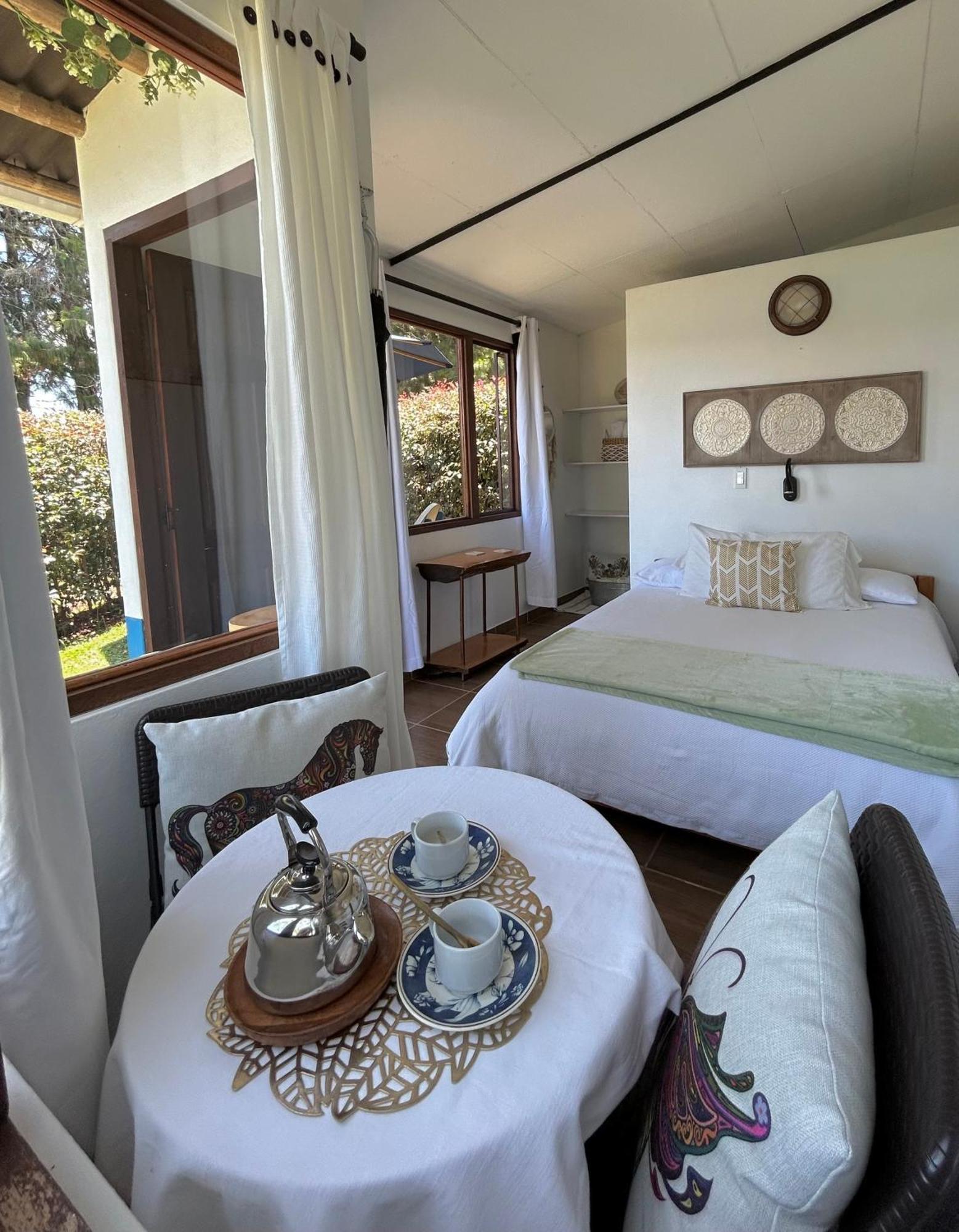 El Trebol Guest House Guatapé Eksteriør bilde