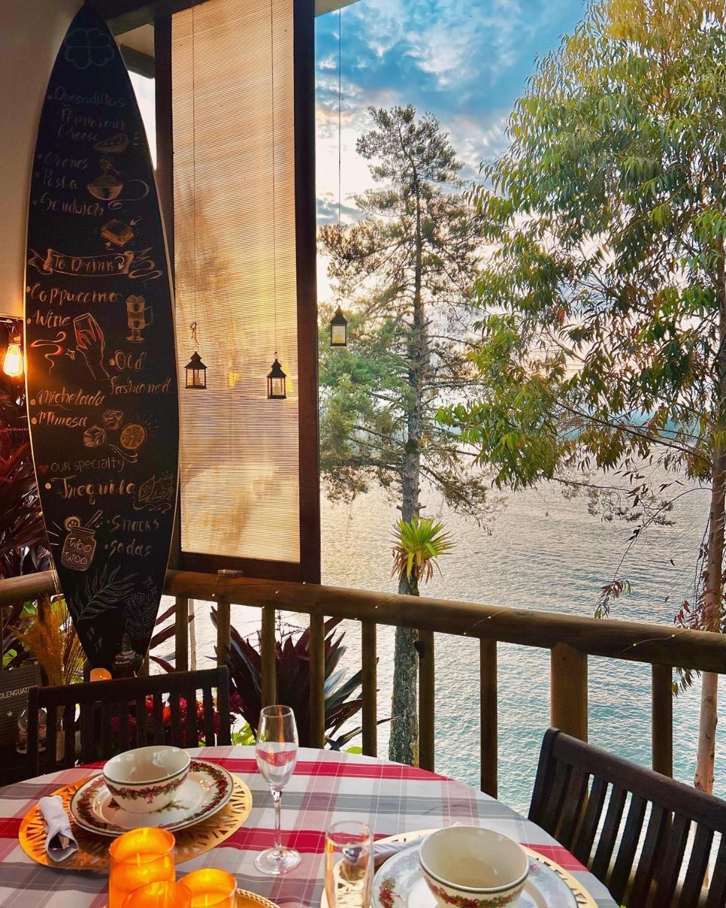 El Trebol Guest House Guatapé Eksteriør bilde