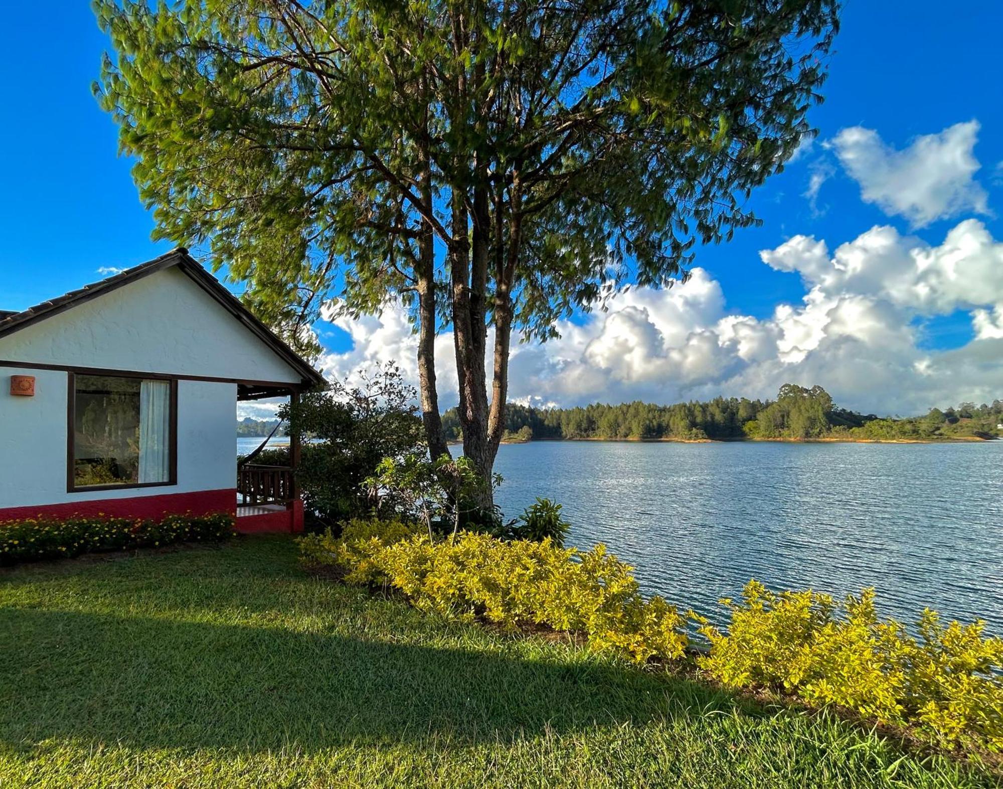 El Trebol Guest House Guatapé Eksteriør bilde