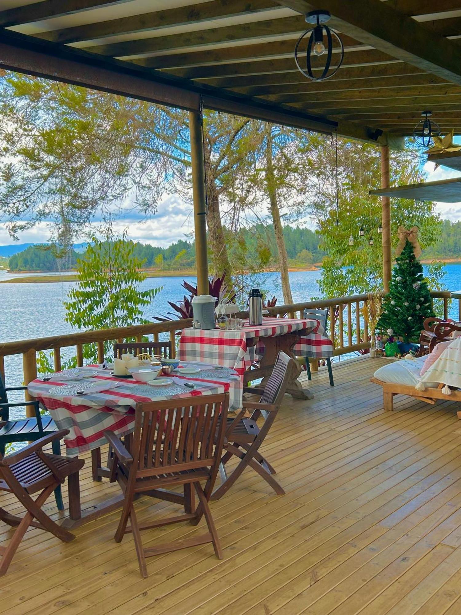 El Trebol Guest House Guatapé Eksteriør bilde